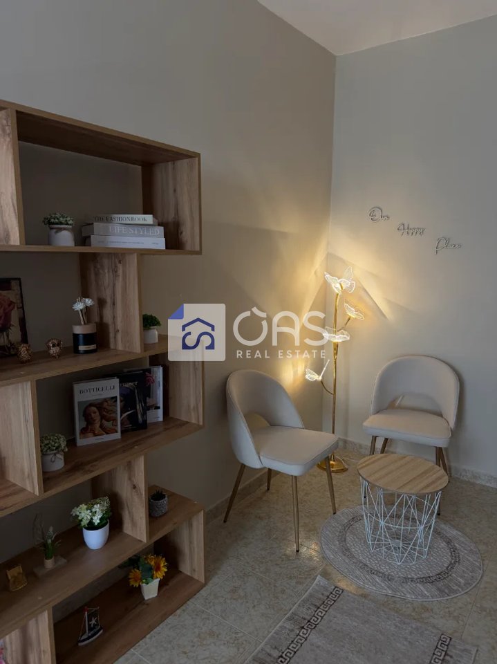 Jepet me qera Apartamenti 1+1 Rruga Elbasanit