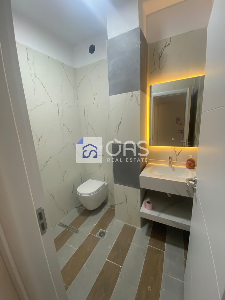 Jepet me qera apartament 2+1+Post Parkimi ne Farke