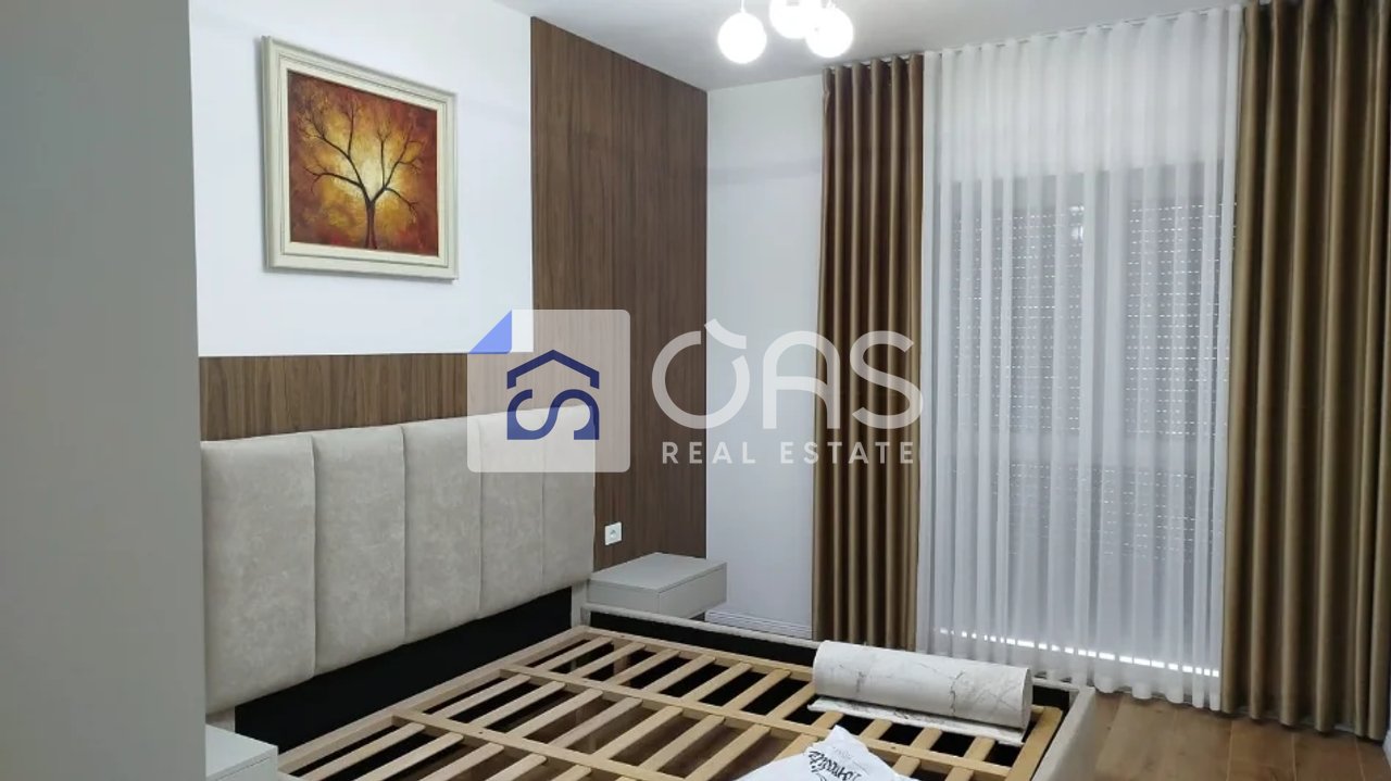 Jepet me qira apartamenti 1+1  Te Pazari i ri