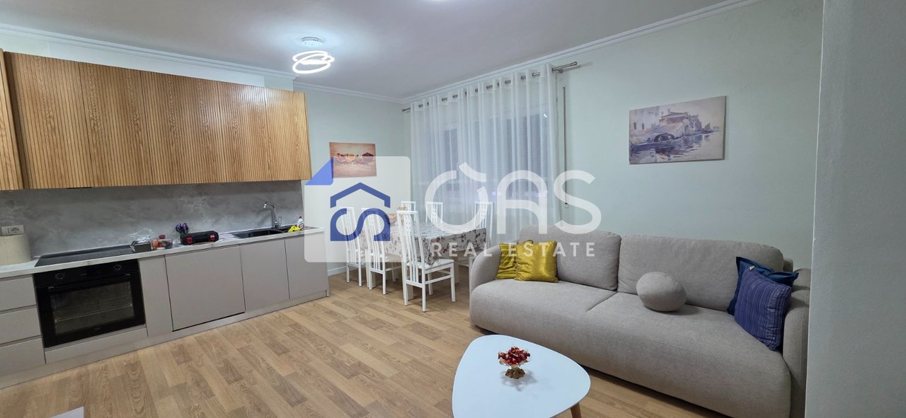 Jepet me qera Apartamenti 2+1 Pazari i Ri