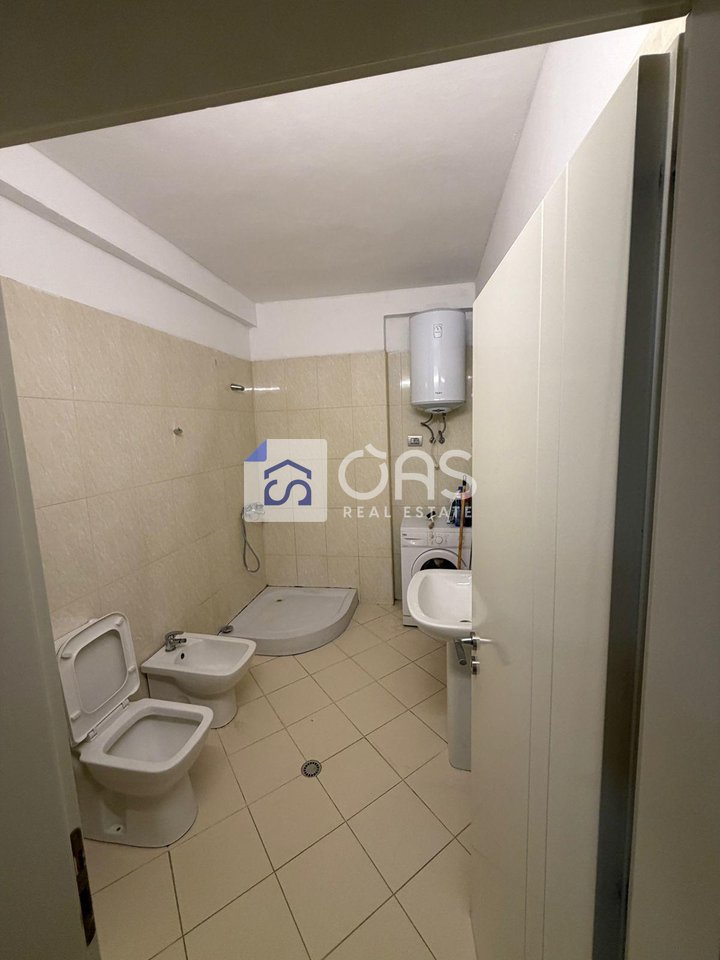 Jepet me qera Apartamenti 1+1  Astir