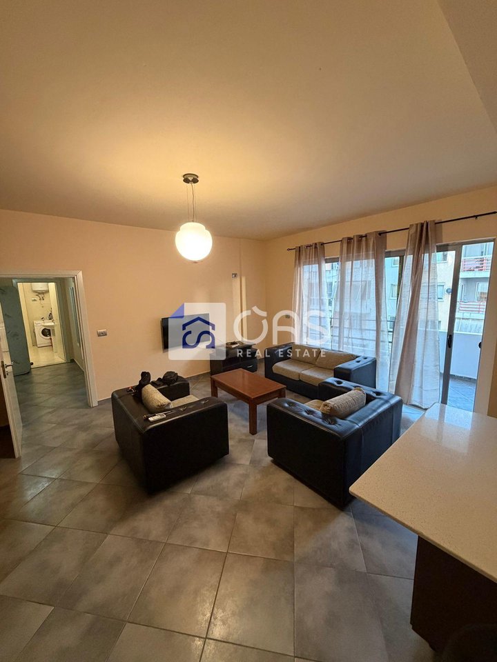 Jepet me qera Apartamenti 1+1  Astir