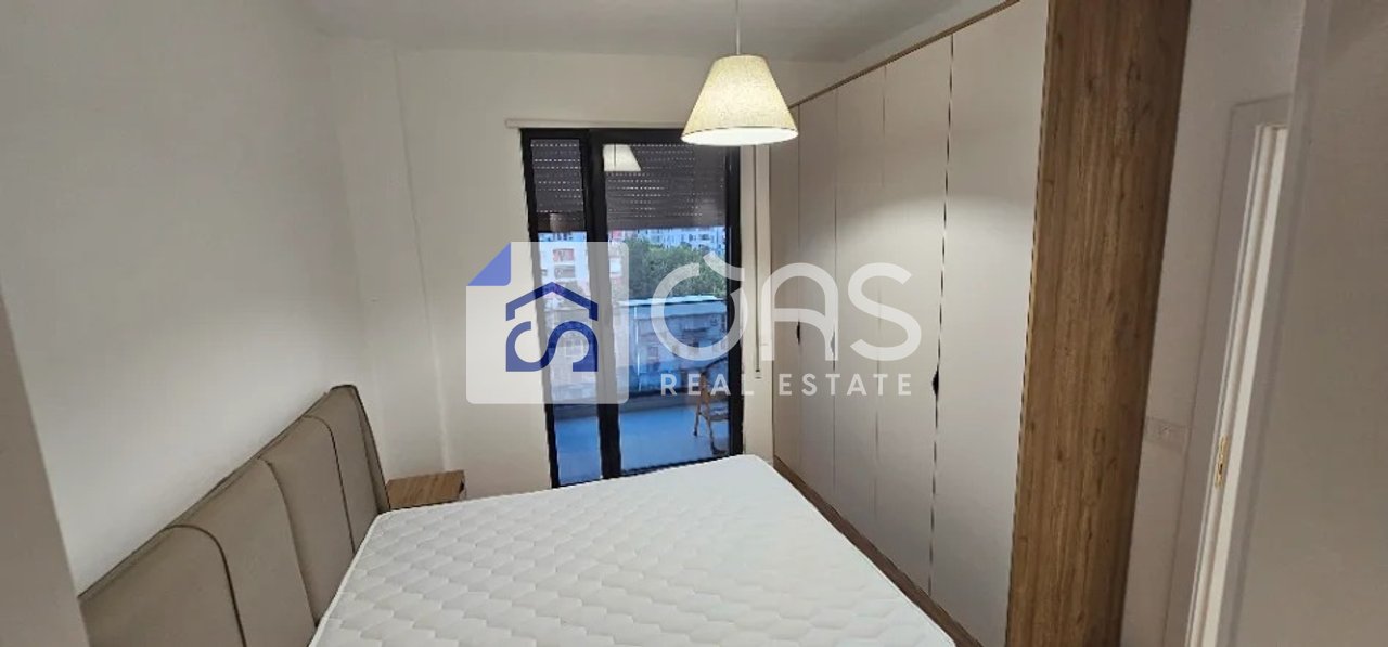 Jepet me qera Apartamenti 2+1+2   5 Maj