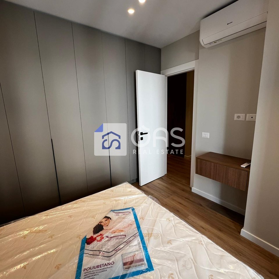 For rent 2+1 apartment at Bulevardi i Ri.