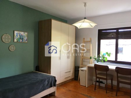 Jepet me qera Apartamenti 2+1 Rruga Durrsit,prane Qendres