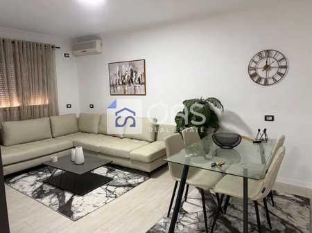 Jepet apartament me qera 2+1 Tek Shkolla Mihal Grameno