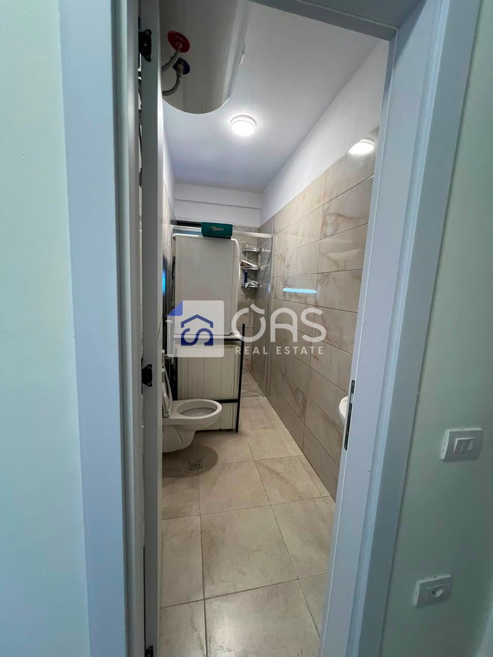 Jepet me qera Apartamenti 1+1 me post parkimi    Selvia