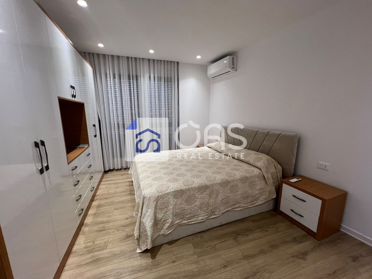 Jepet me qera Apartamenti 2+1+2 Bulevardi i ri