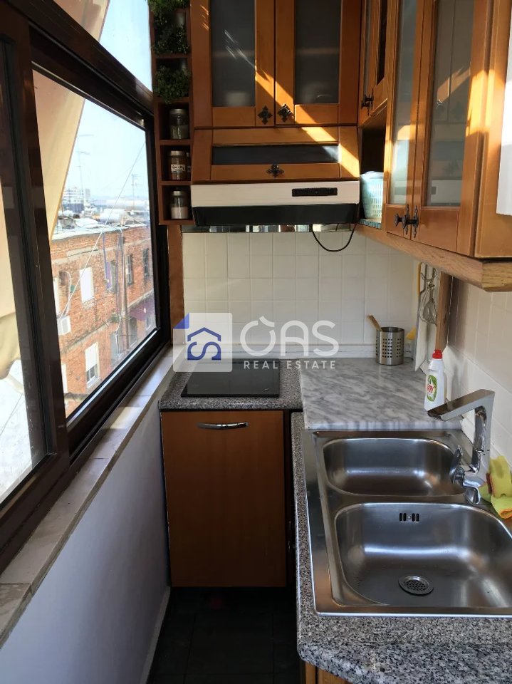 Jepet me qera Apartamenti 2+1 Rruga Durrsit,prane Qendres