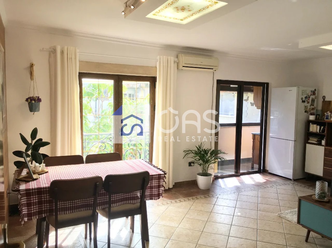Jepet me qera Apartamenti 2+1 Rruga Durrsit,prane Qendres