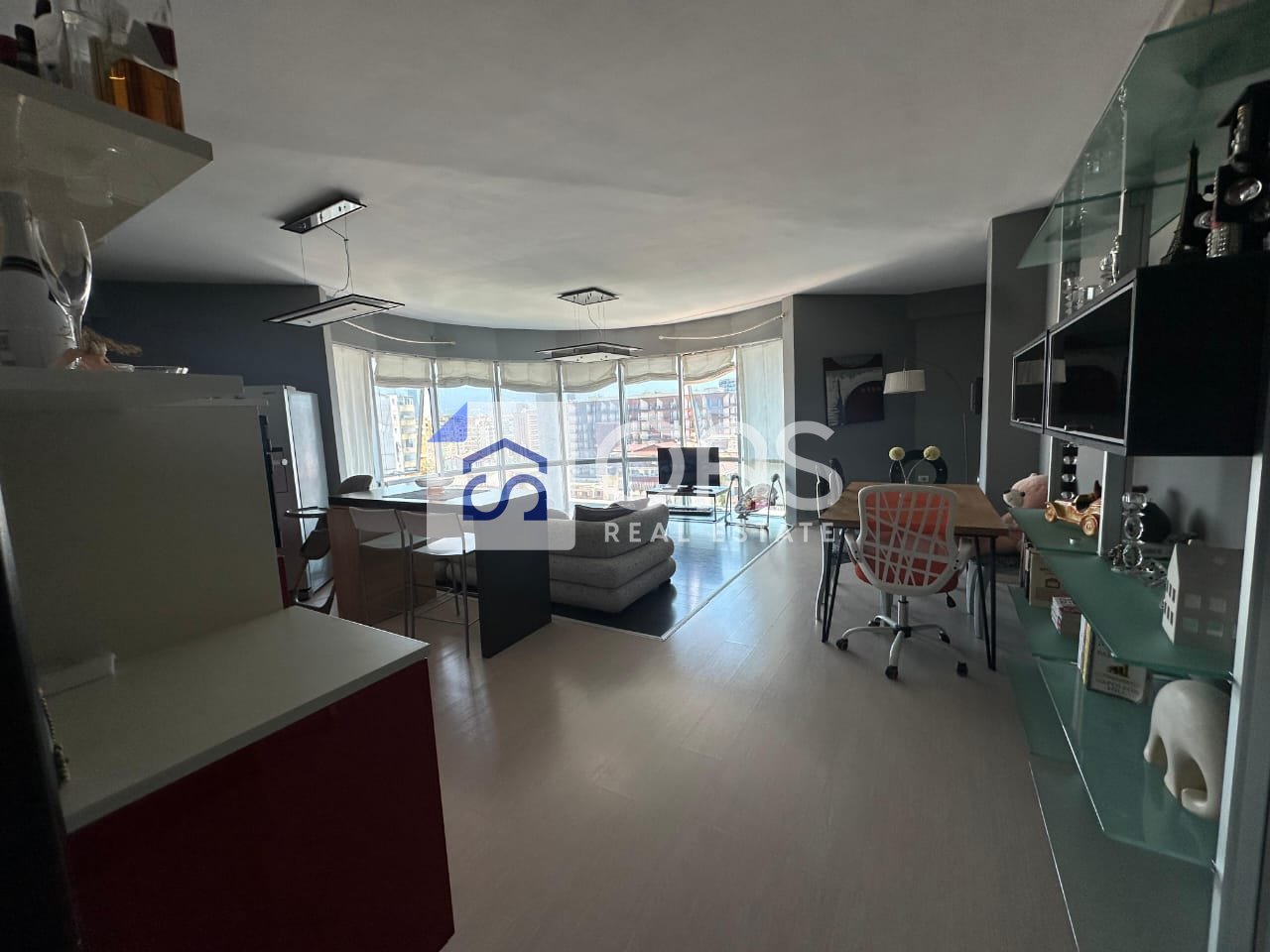 Jepet me qera Apartamenti 2+1+2 Komuna e Parisit