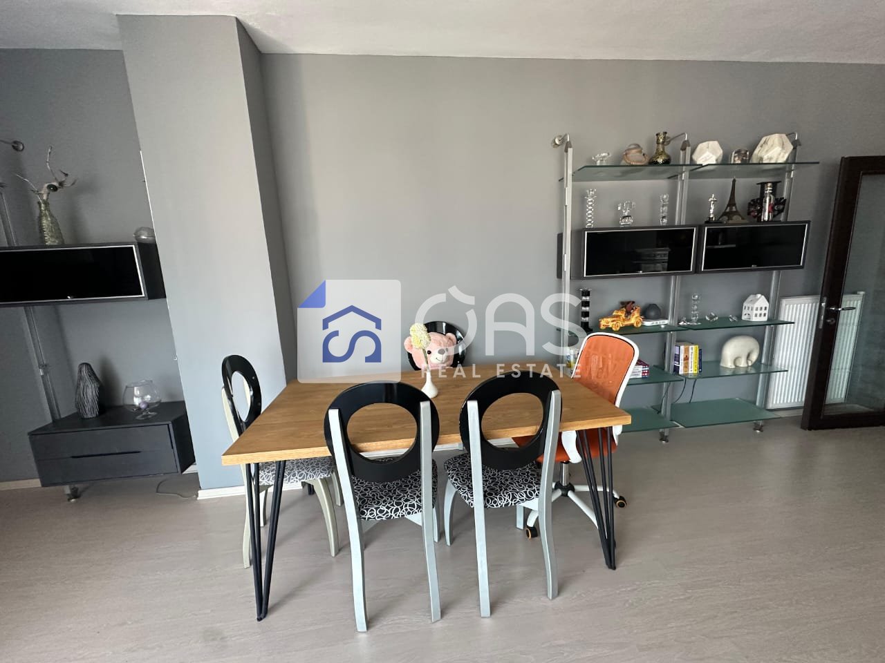 Jepet me qera Apartamenti 2+1+2 Komuna e Parisit