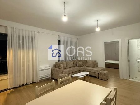 Jepet me qera apartament 1+1 ne Bulevardin e Ri.