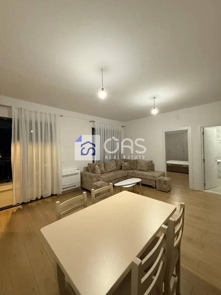 Jepet me qera apartament 1+1 ne Bulevardin e Ri.