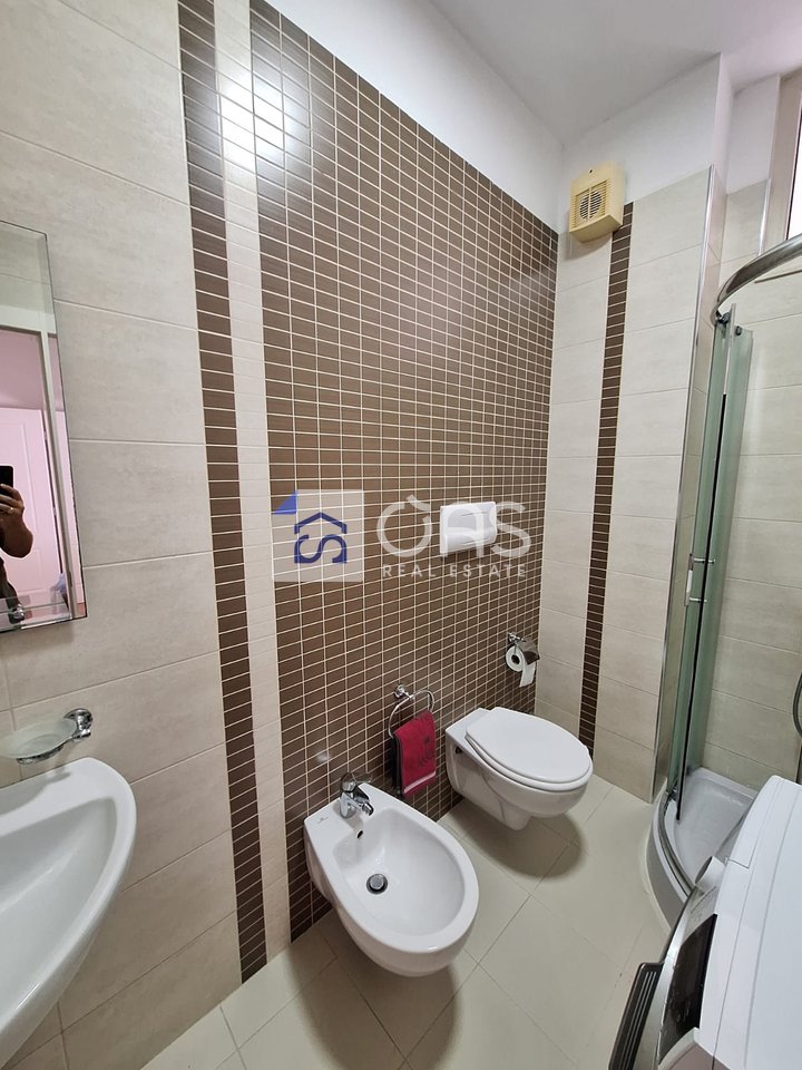 Jepet me qera apartament 2+1 te Rruga e Elbasanit