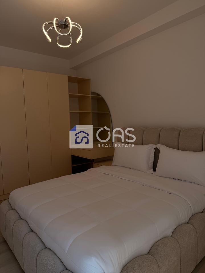 Jepet me qera apartament 1+1 tek Bulevardi i Ri.