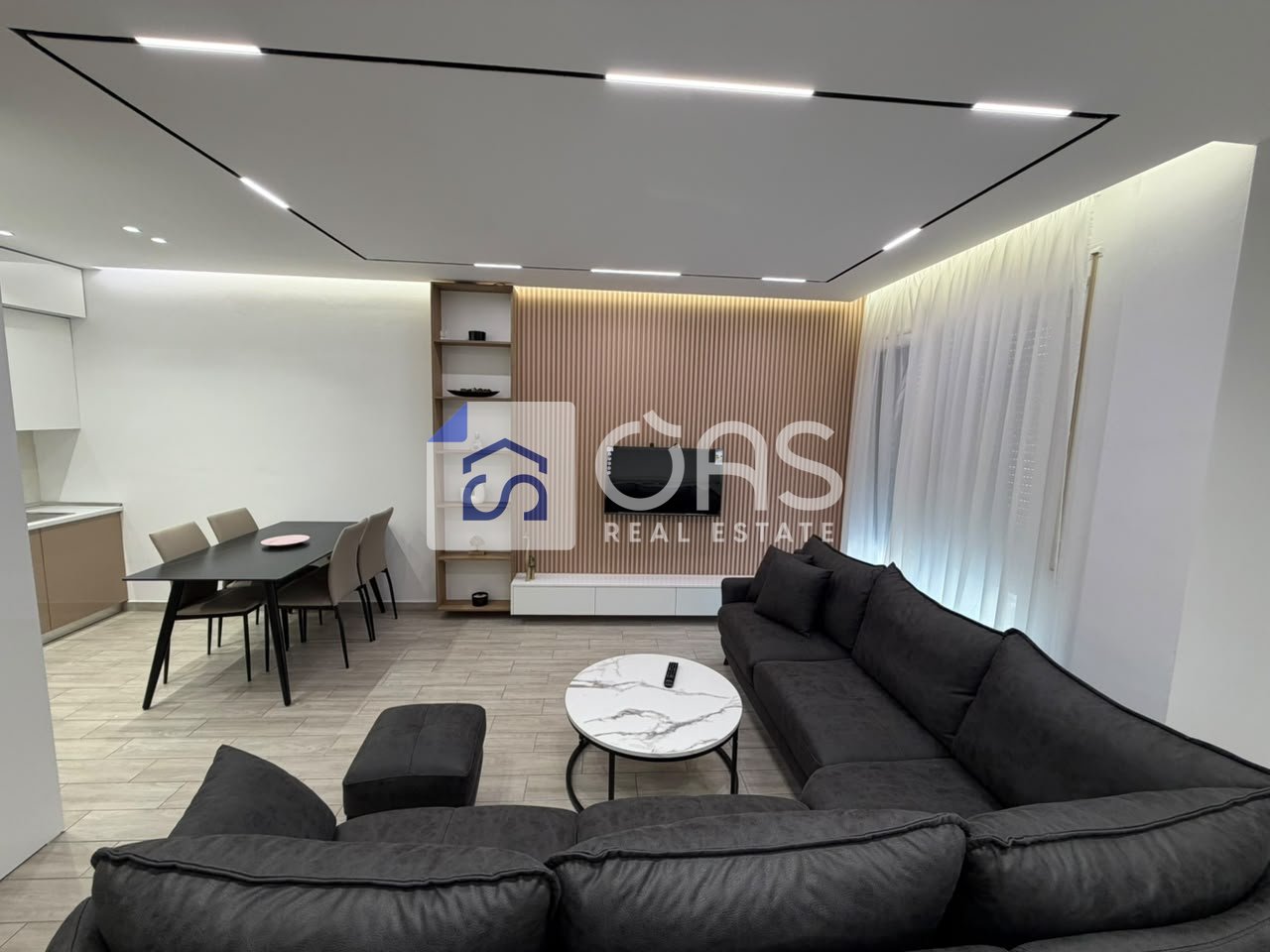 Jepet me qera apartament 1+1 ne Qender