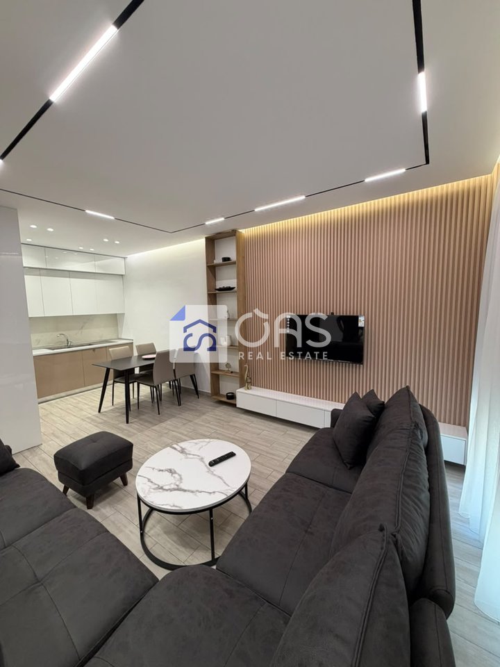 Jepet me qera apartament 1+1 ne Qender