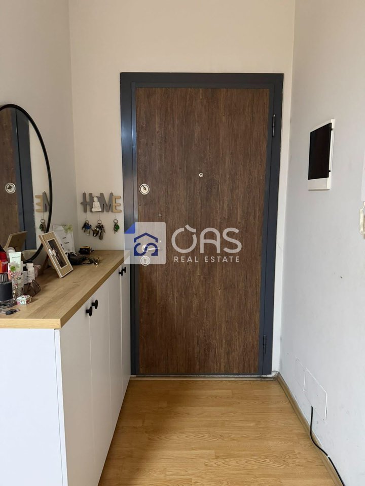 Jepet me qera apartament 2+1 te 21 Dhjetori