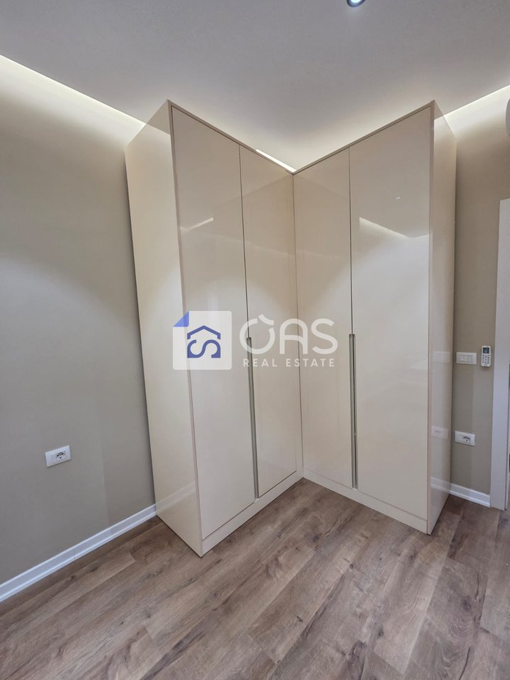 Jepet me qera apartament 1+1 ne 5 Maj.