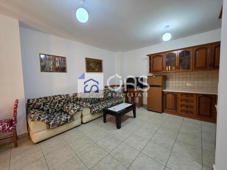 Jepet me qera apartament 1+1 te Bulevardi Zogu I