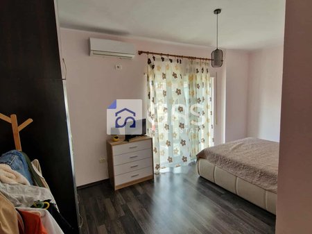 Jepet me qera apartament 2+1 ne Fresk