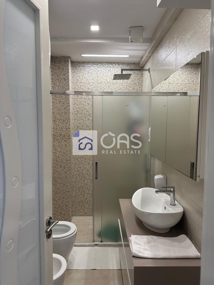 Jepet me qera Apartamenti 2+1+2 Komuna e Parisit