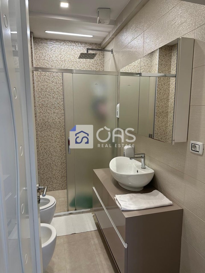 Jepet me qera Apartamenti 2+1+2 Komuna e Parisit