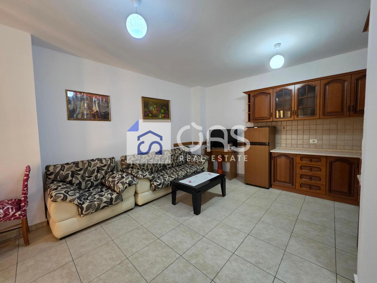 Jepet me qera apartament 1+1 te Bulevardi Zogu I
