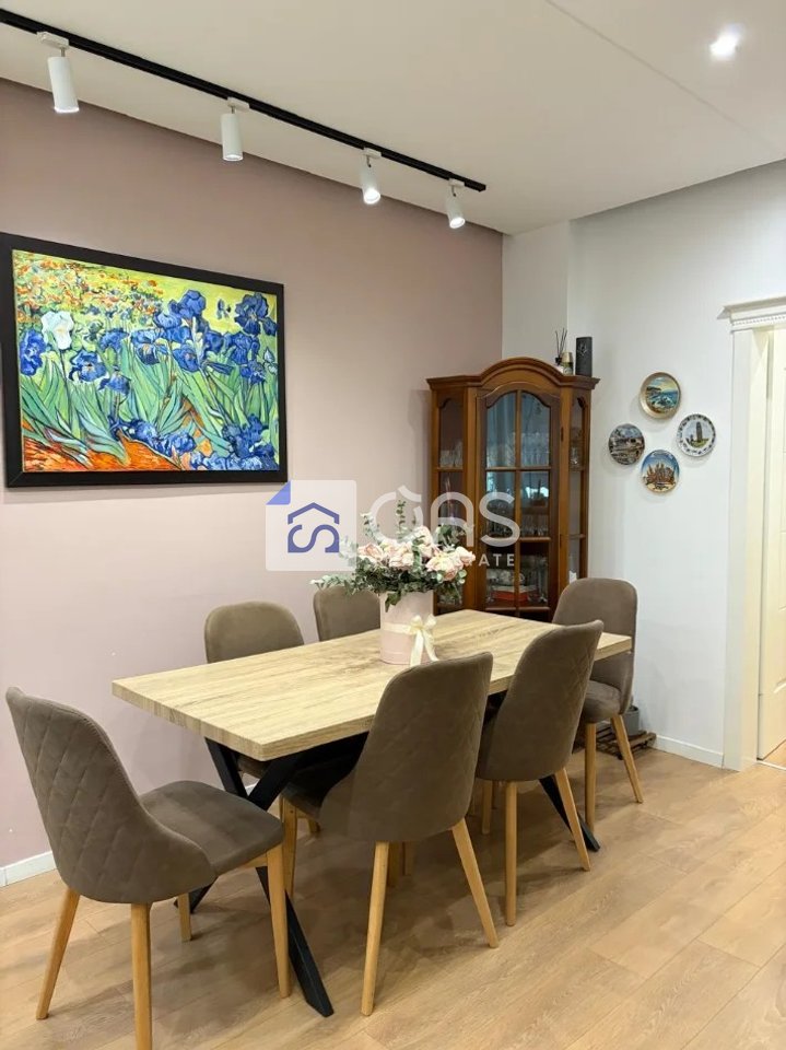Jepet me qira Apartament 2+1+2 Prane Myslym shyrit
