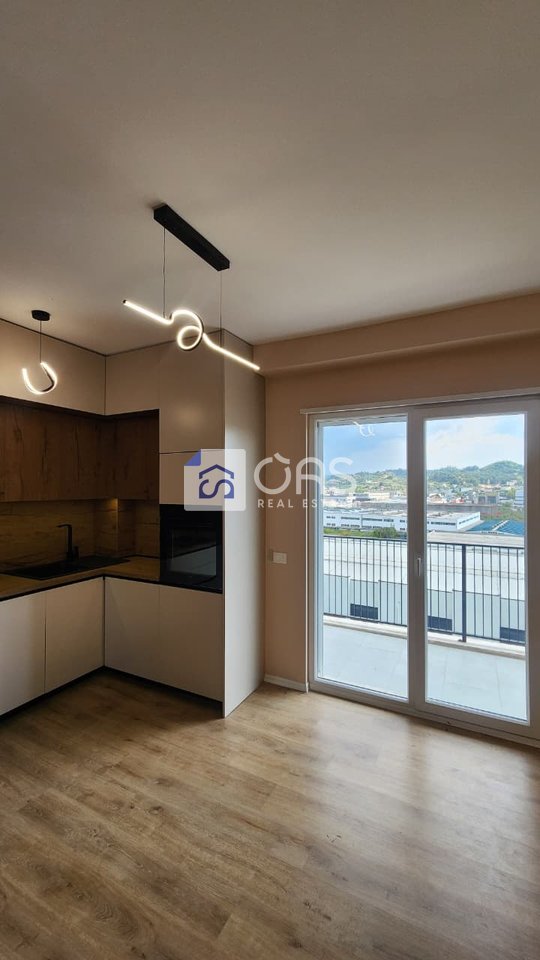 Jepet me qera apartament 2+1 te Univers City
