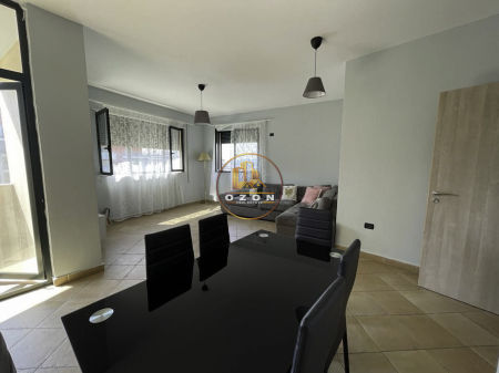 Apartament 2+1 me parkim, në Fresk!