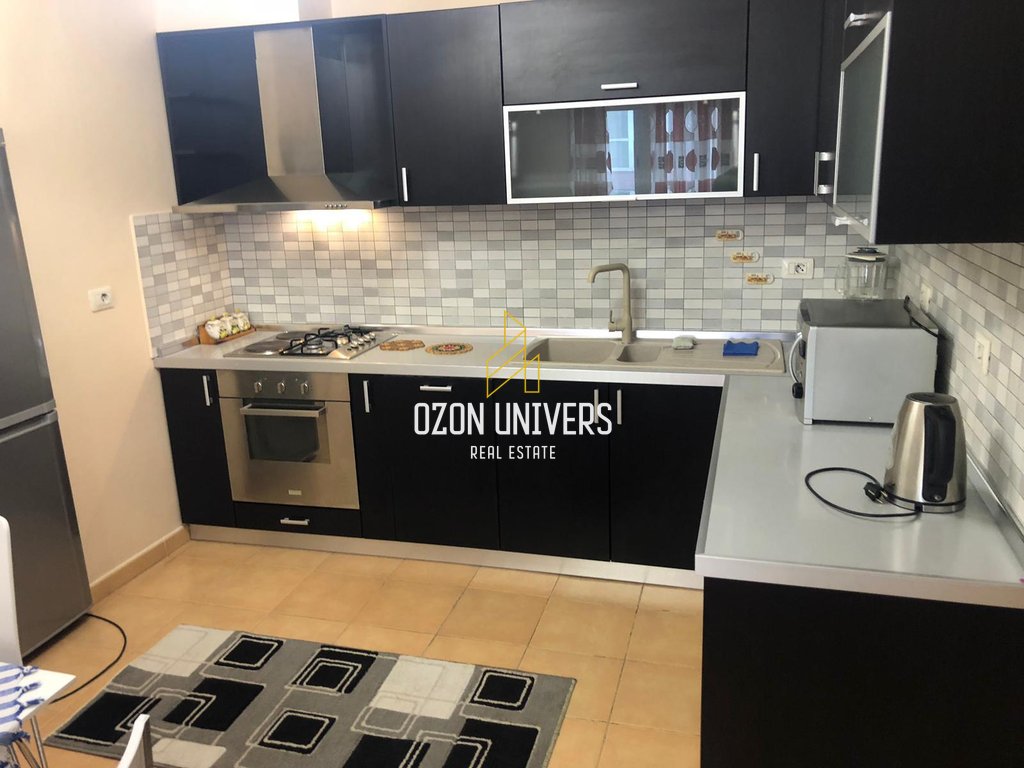 2+1 apartment for rent, Elbasan Street!