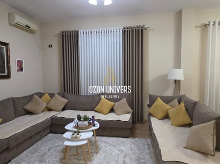 3-story villa for sale in Laprakë, near the Military Hospital!