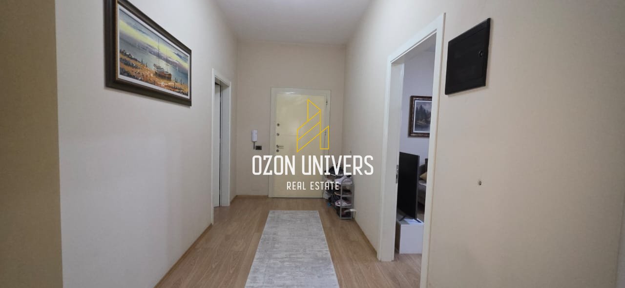3-story villa for sale in Laprakë, near the Military Hospital!