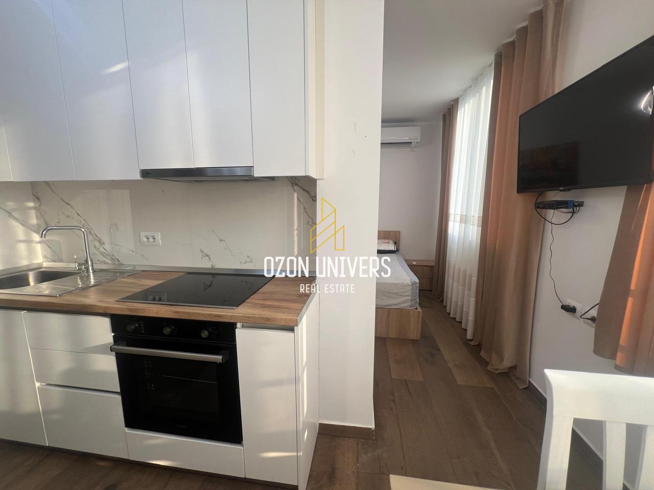 Studios for Rent at Willson Square!