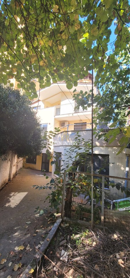 Villa for rent on Rruga e Dibrës, near the Selvisë intersection!