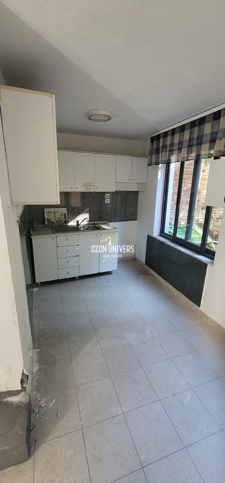 Villa for rent on Rruga e Dibrës, near the Selvisë intersection!