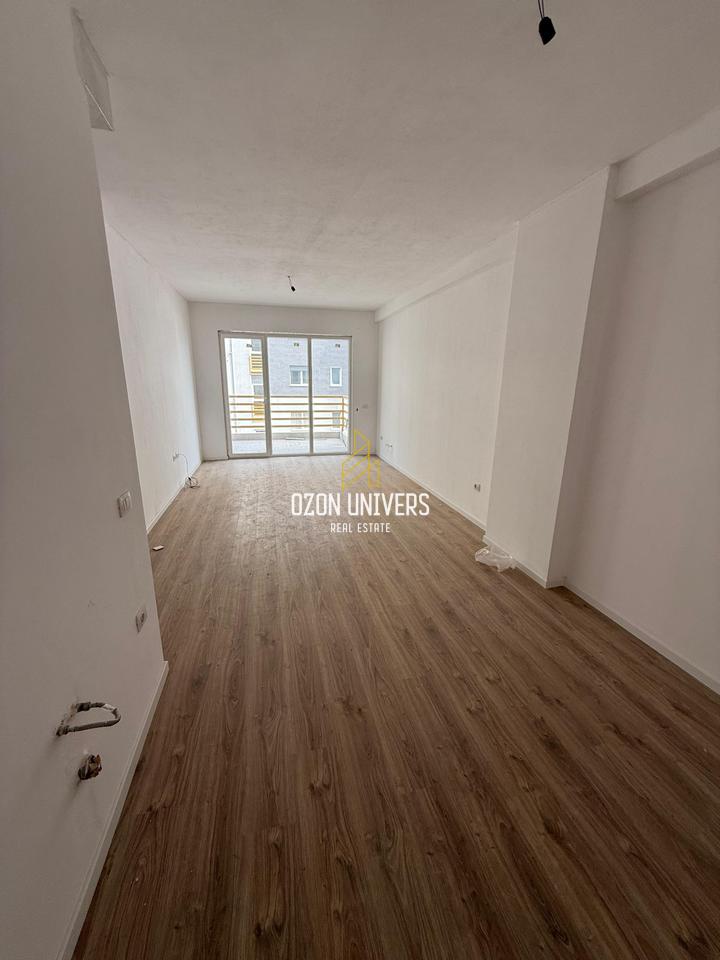 Vendesi Appartamento 1+1 + Angolo cottura + Balcone / Laprakë