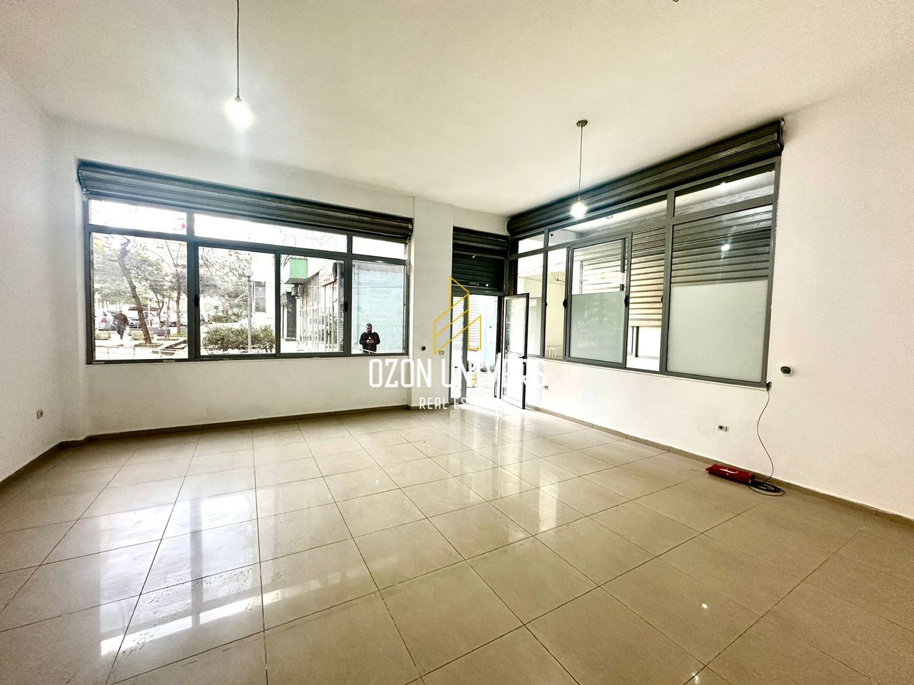 Business Space for Sale 50 m² – Yzberisht!