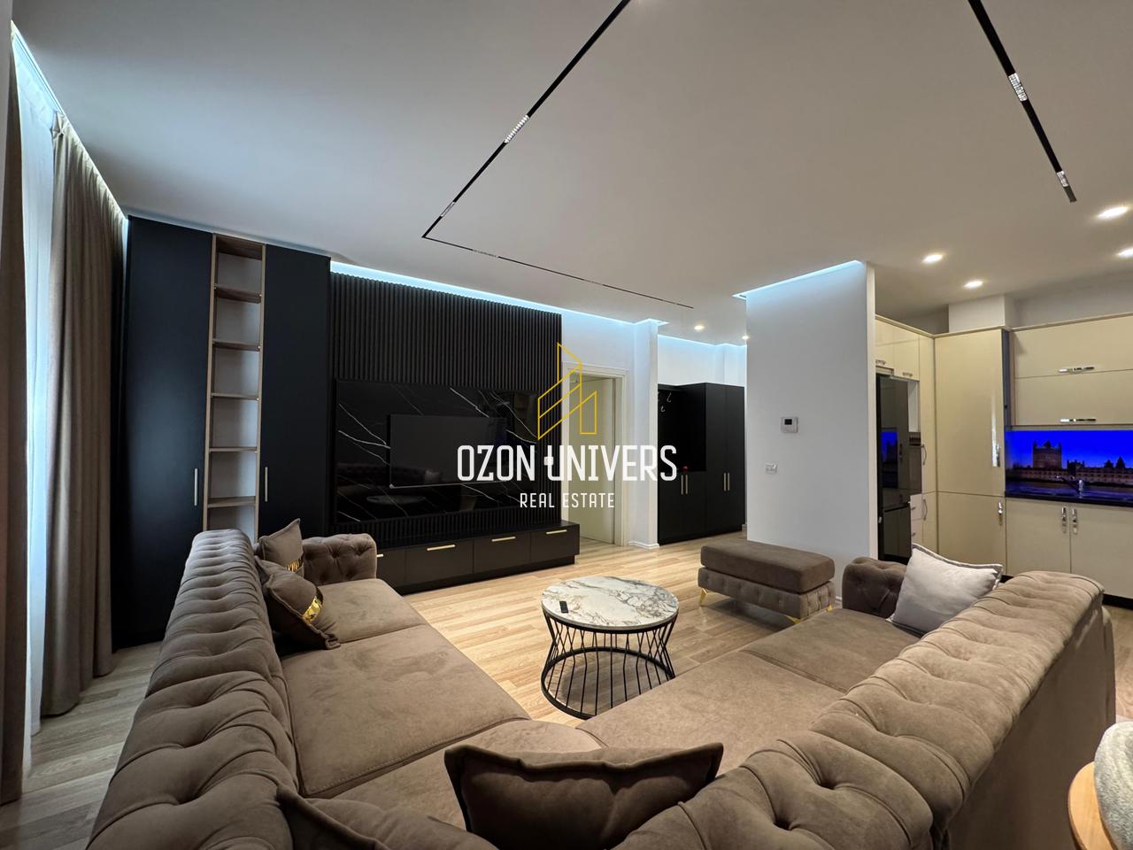 Apartament modern 2+1+2 për qira tek Ring Center, Zogu i Zi!