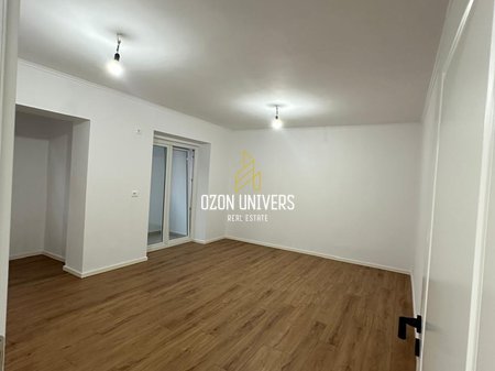 1+1 apartment for sale on Zogu i Parë Boulevard!