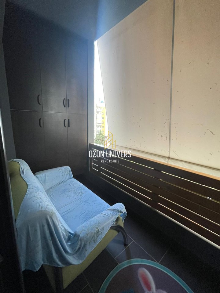 Jepet me qira apartament 2+1, Yzberisht, përballë Pallatit të Unikut!