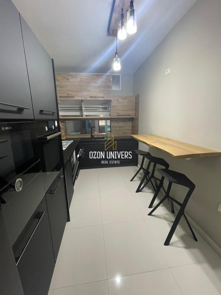 Jepet me qira apartament 2+1, Yzberisht, përballë Pallatit të Unikut!