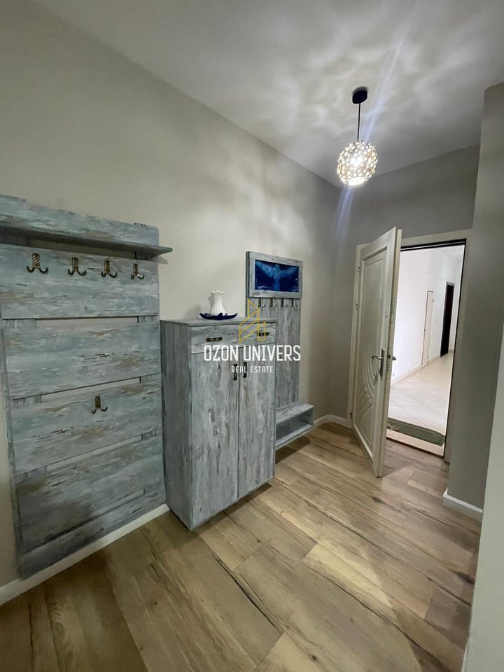 Jepet me qira apartament 2+1, Yzberisht, përballë Pallatit të Unikut!