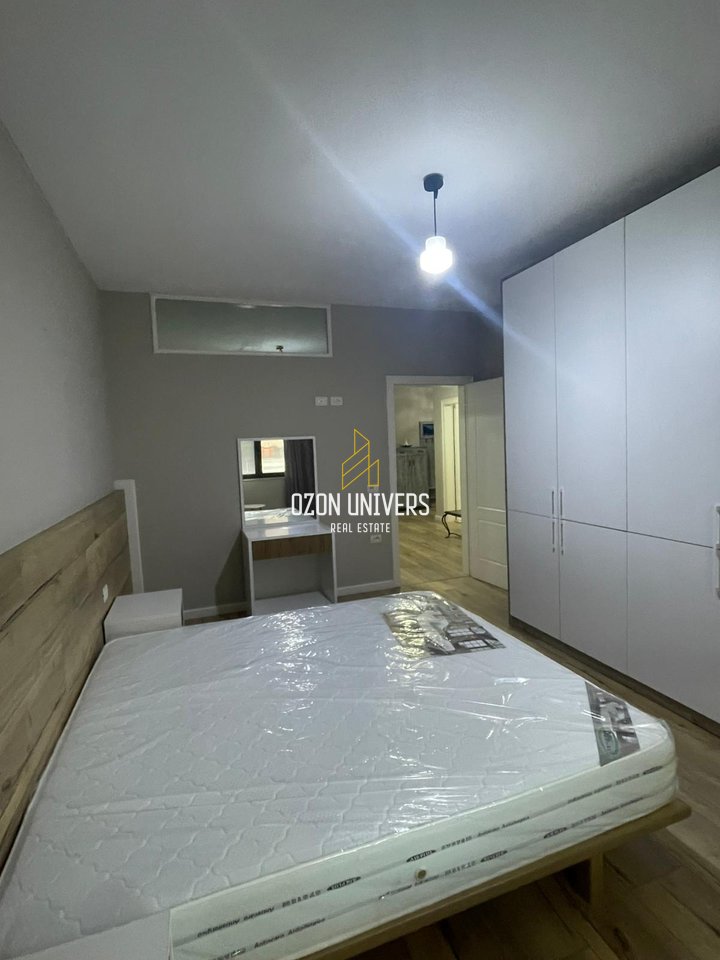 Jepet me qira apartament 2+1, Yzberisht, përballë Pallatit të Unikut!