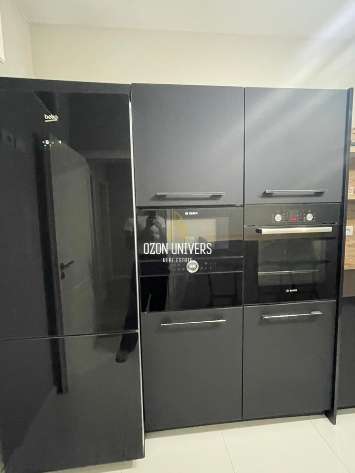 Jepet me qira apartament 2+1, Yzberisht, përballë Pallatit të Unikut!