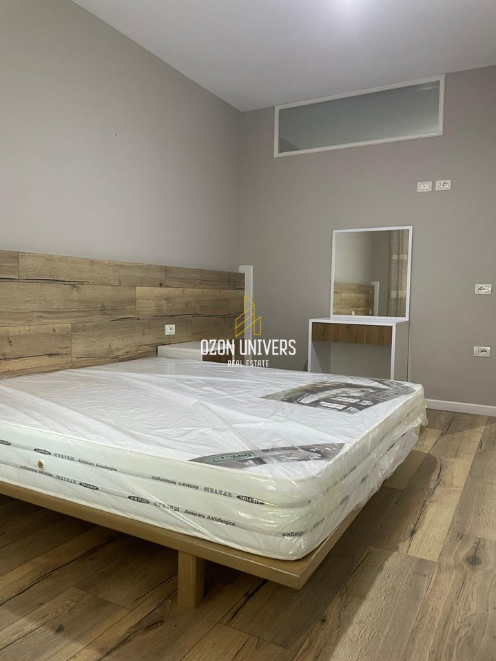 Jepet me qira apartament 2+1, Yzberisht, përballë Pallatit të Unikut!