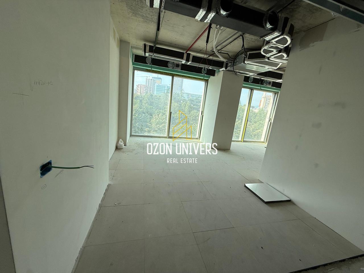 Due ambienti commerciali in affitto – Disponibili insieme o separatamente | Downtown One, Tirana!