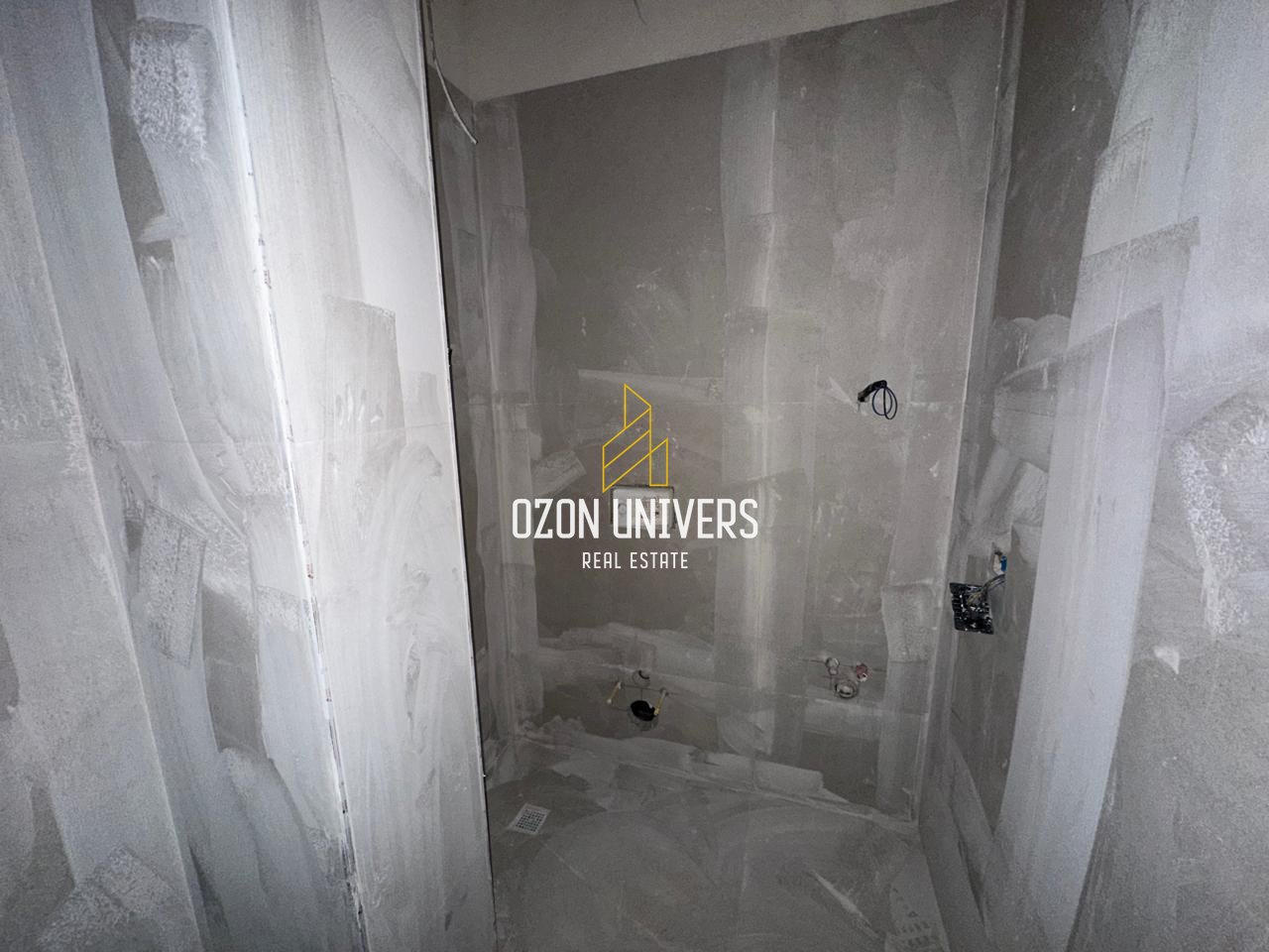 Ambient biznesi për qira në Rrugën Siri Kodra!